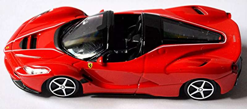 Ferrari LaFerrari Aperta 2016 red 1/43 Bburago #6170 instant wheels