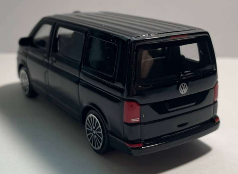 Volkswagen T6 Multivan 2020 black 1/43 Bburago #6171 instant wheels
