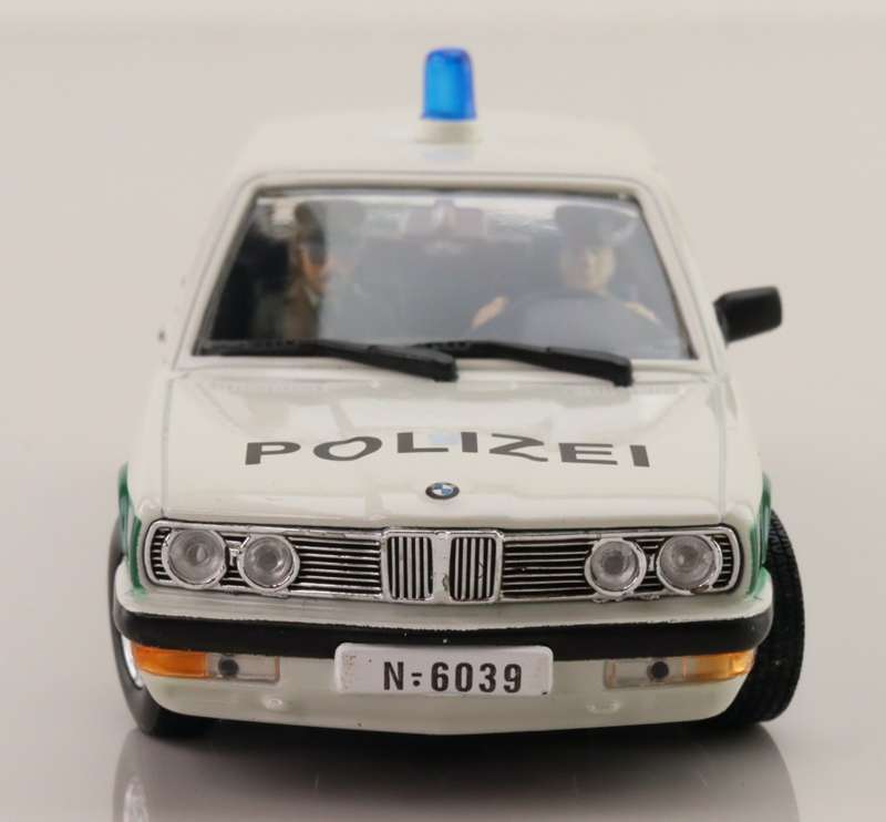 BMW 518 [E28] 1983 Polizei J.Bond 007 Octopussy white 1/43 IXO/Altaya NEW+boxed #6175 instant wheels