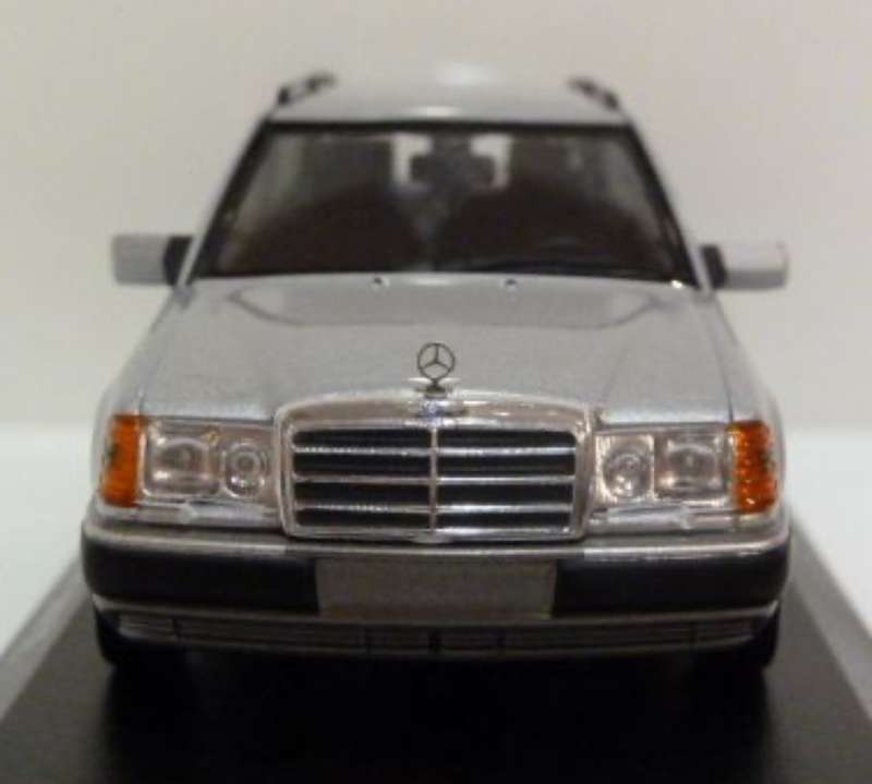 Mercedes-Benz 300TE (S124) silver 1990 1/43 Maxichamps NEW+boxed #6186 instant wheels