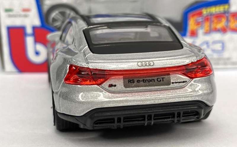 Audi RS e-tron GT 2022 metallic silver 1/43 Bburago NEW+boxed #6193 instant wheels