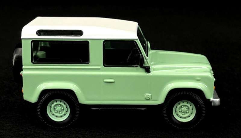 Land Rover Defender swb 1995 lt.green+white 1/43 Norev-jet-car NEW+boxed #6197 instant wheels