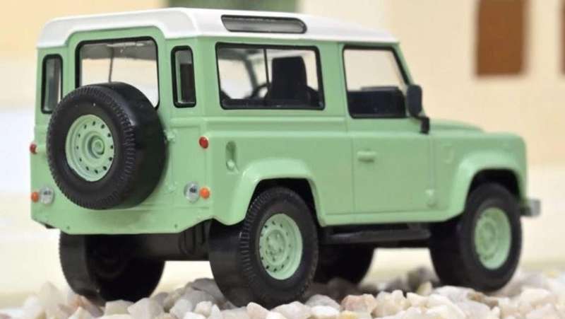 Land Rover Defender swb 1995 lt.green+white 1/43 Norev-jet-car NEW+boxed #6197 instant wheels
