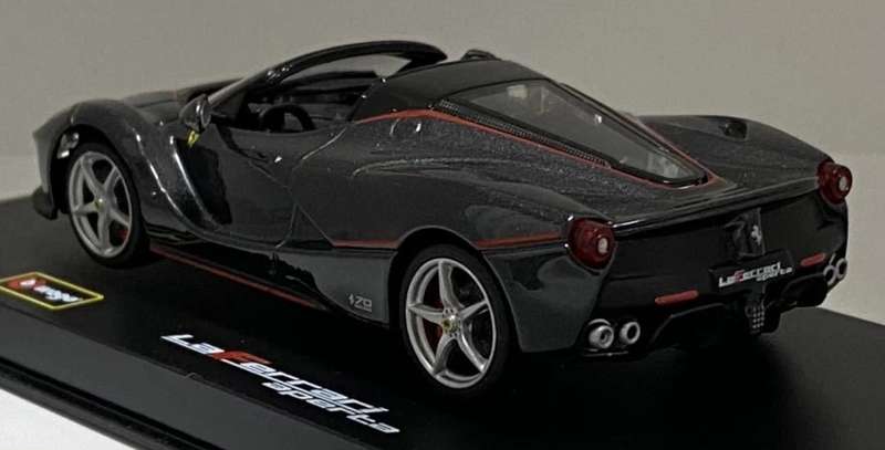 Ferrari LaFerrari Aperta 2016 black-metallic 1/43 Altaya/IXO #6208 instant wheels