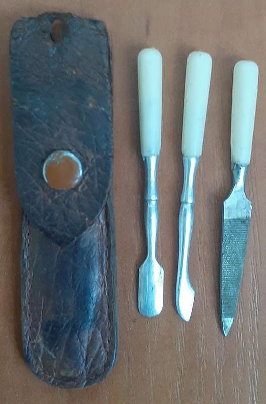 Nail Set - 3 piece Miniature - Antique
