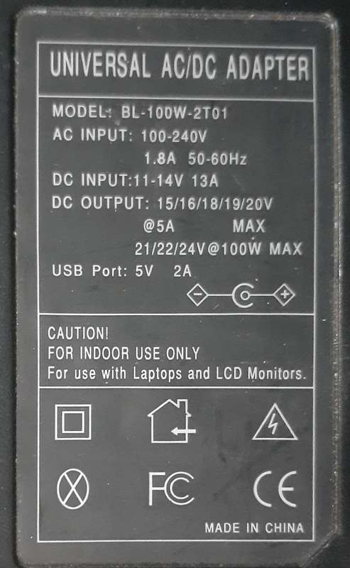 Charger - Laptop Universal 15V/24V - With Extras - Used