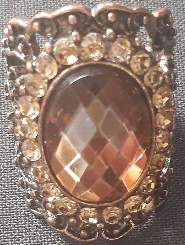 Jewellery Costume - Fashion Ring - Champagne Colour