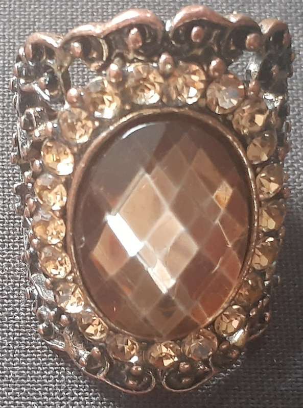 Jewellery Costume - Fashion Ring - Champagne Colour