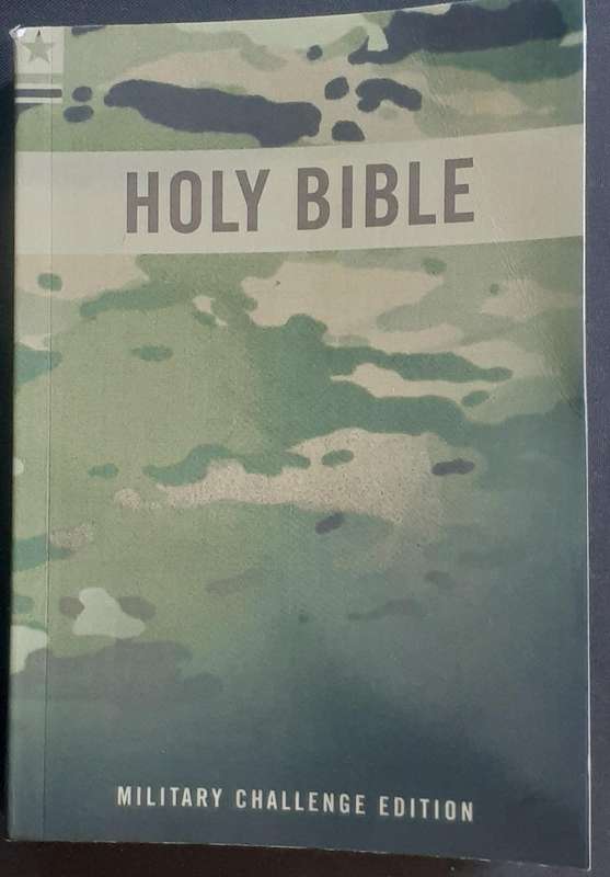 Bible - Holy Bible - 2011 - American Military - S/C - Unused