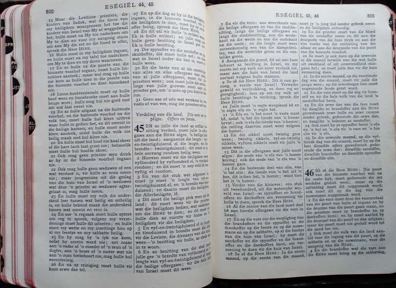 Bible - Die Bybel - 1956  - Med. Size.