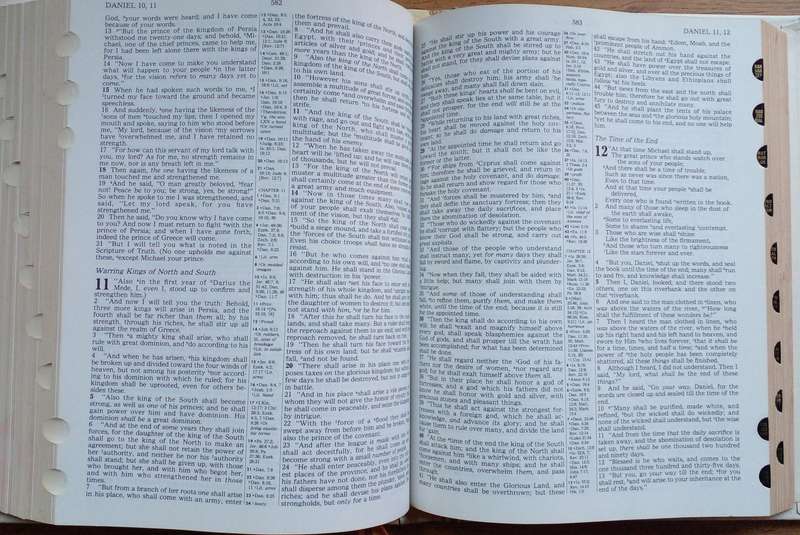 Bible - The Holy Bible - Family Edition - Precious Moments - NKJV - XL - 1985