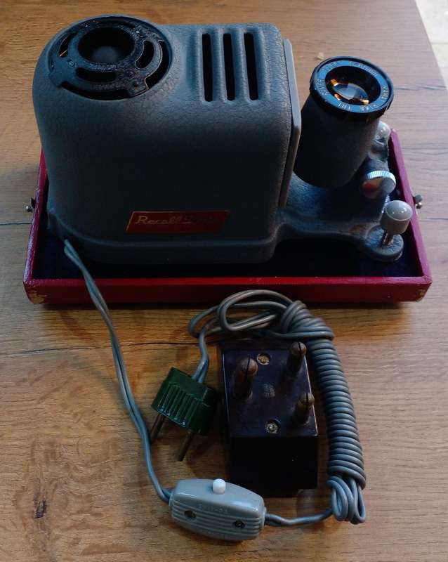 Slide Projector - Japan - Recall Slide - Vintage - Scarce