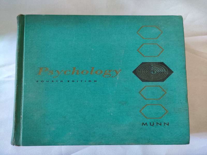 Psychology by Munn: 4th Edition: 1961: Good condition