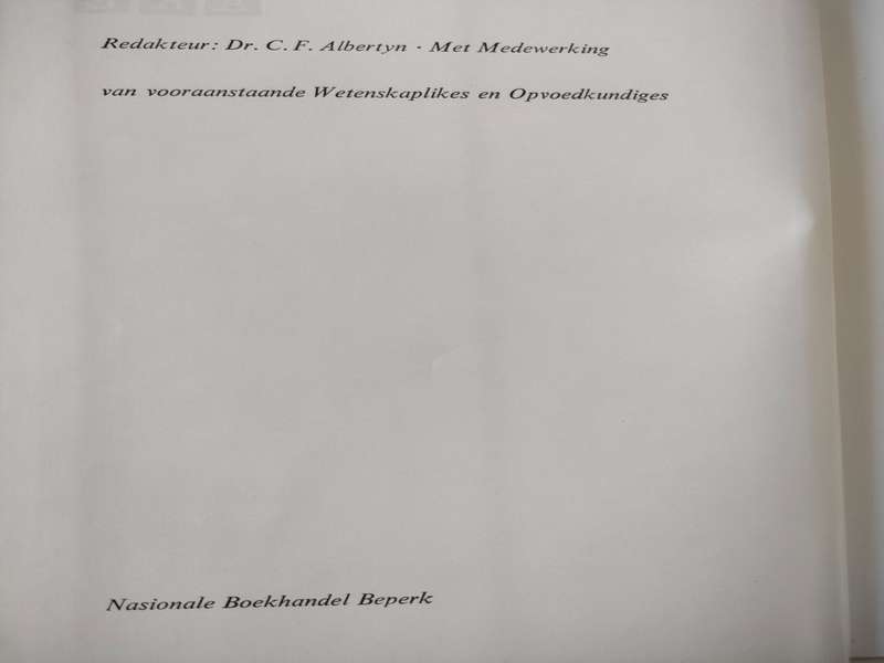 Afrikaanse Kinderensiklopedie Volume 5: Nasionale Boekhandel: Good condition: