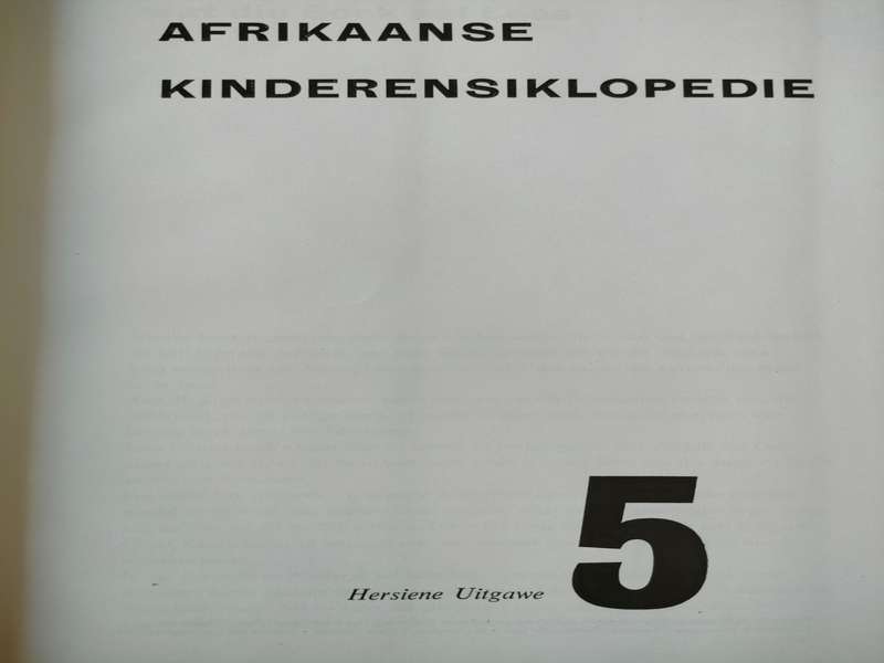 Afrikaanse Kinderensiklopedie Volume 5: Nasionale Boekhandel: Good condition: