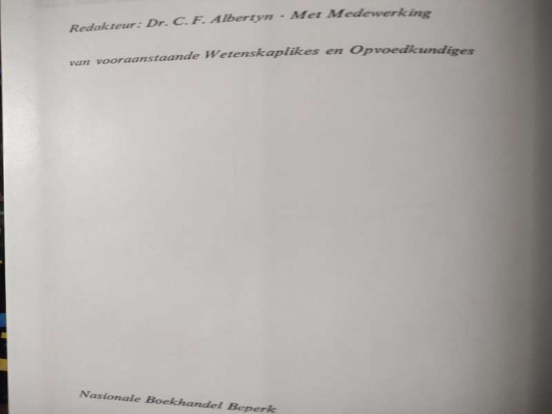 Afrikaanse Kinderensiklopedie Volume 8: Nasionale Boekhandel: Good condition: