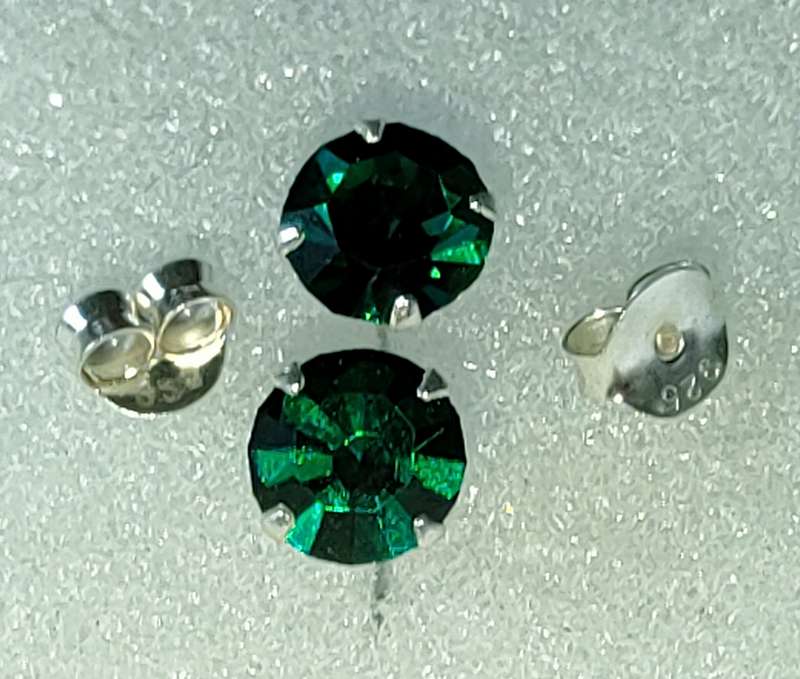 Sterling Silver earrings - green Austrian crystal stone - gorgeous design -stamped 925