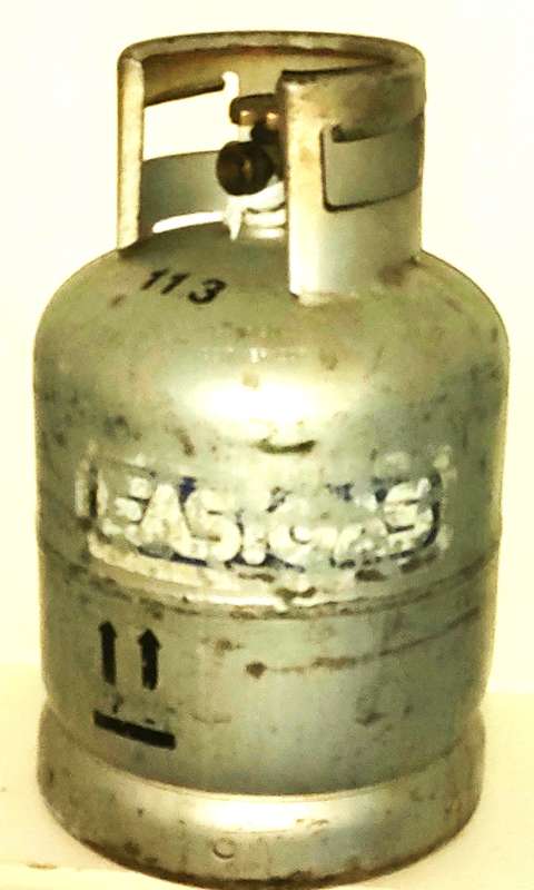 Easigas 10.2 kg gas cylinder in good working condition