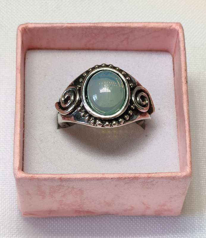 Gorgeous Lab created Moonstone ring in vintage setting: Size US7