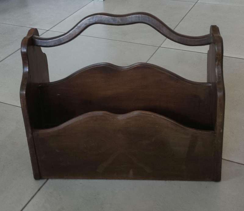Large deep vintage solid wood magazine rack in good condition