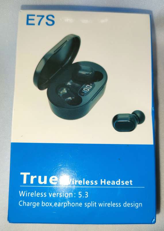 Wireless Earbuds plus Charge box: Digital display