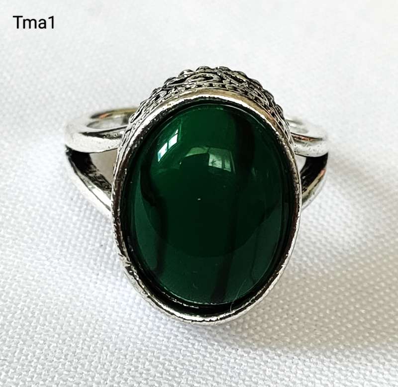 Malachite ring - large lab-created stone - size US 7