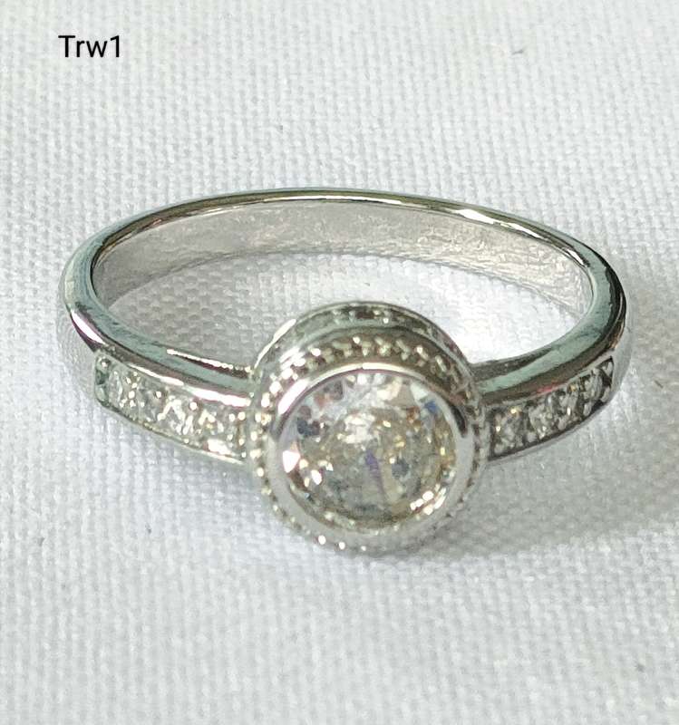 Engagement ring - lab-created white diamond simulant- Size US 8