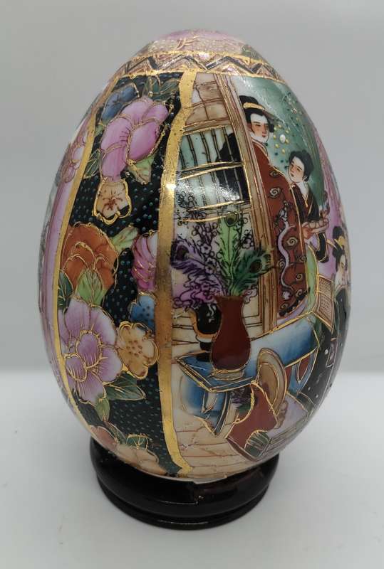 Satsuma hand painted egg on rosewood stand - highly decorative - height 180 mm