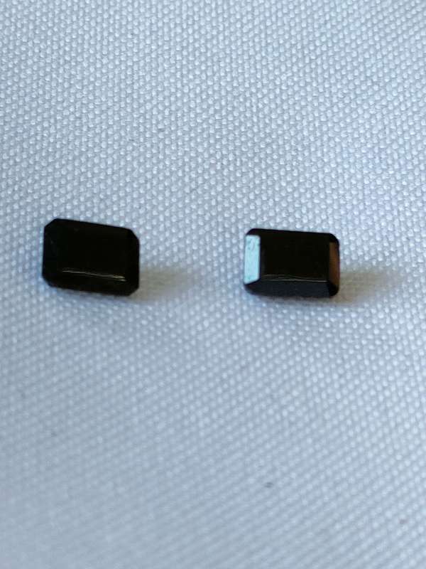 Sapphire pair - naturally mined - emerald cut - 4 x 6 mm - good quality gemstones