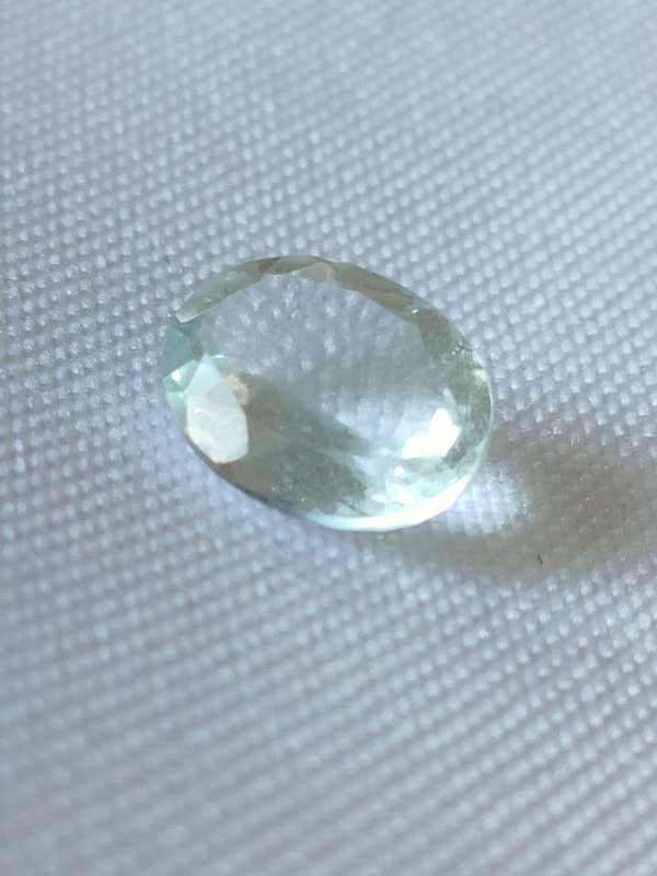 Green Amethyst stone - 12x 10 mm - oval cut - large stone with great colour and clarity