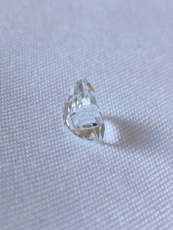 Topaz stone - 10 x 8 mm naturally mined white stone - emerald cut - lovely colour and good clarity