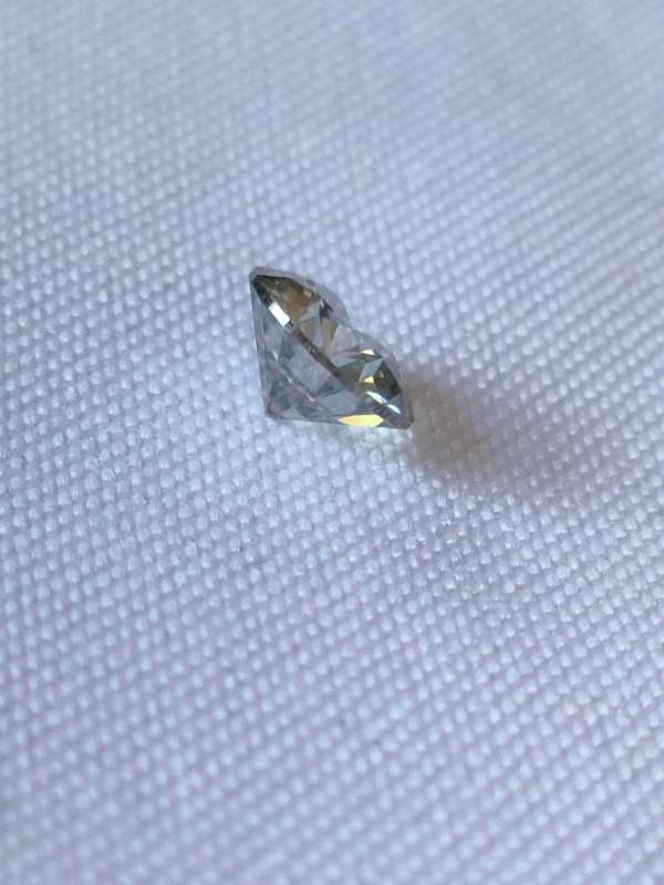 Fancy Champagne Moissanite - lab -created round brilliant cut - great clarity and colour