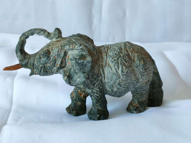 Very old Benin Elephant figurine, 160 x 85 mm: Top Condition
