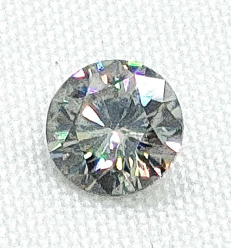Gorgeous Moissanite stone - 1.30 carat - round brilliant cut and great clarity stone