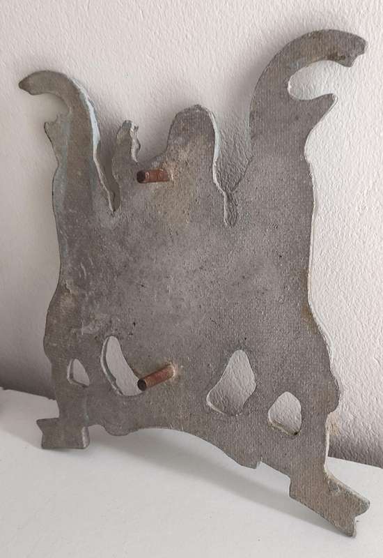 Large vintage handmade cast iron Coat of Arms - Unique quality item with wall attachments