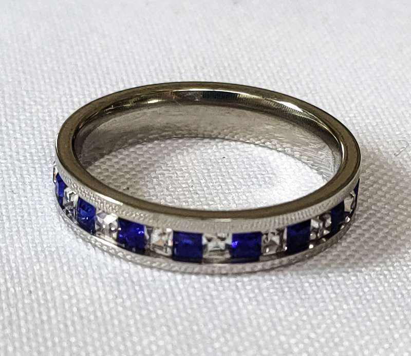 Dress ring -lab created blue and white stones- entire circumference of ring covered - size US 7