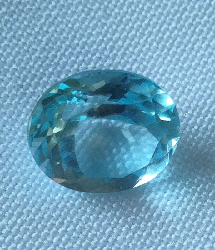 Large Blue Topaz - 12 x 10 mm -naturally mined - oval cut - good colour - certification available
