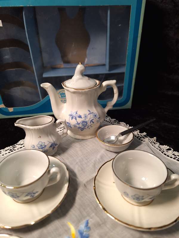 Beautiful Vintage German Porcelain Kiddies Play Tea Set.
