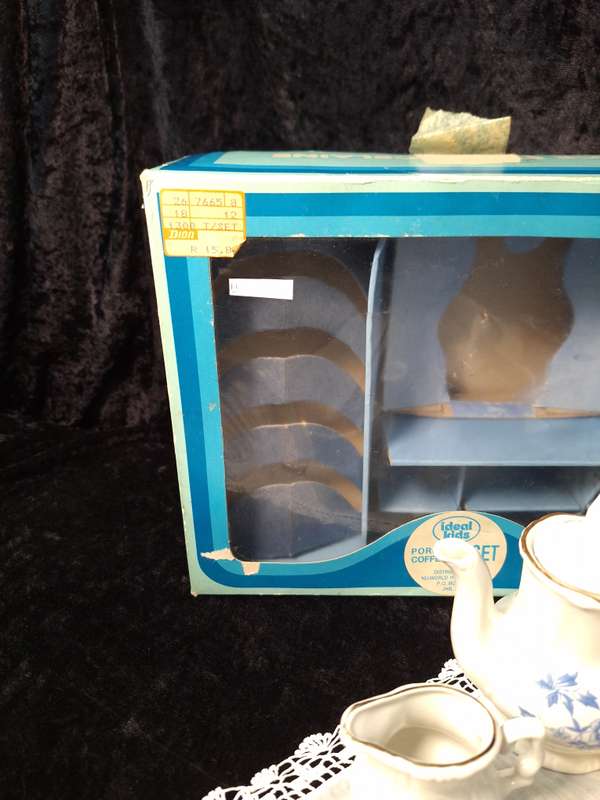 Beautiful Vintage German Porcelain Kiddies Play Tea Set.