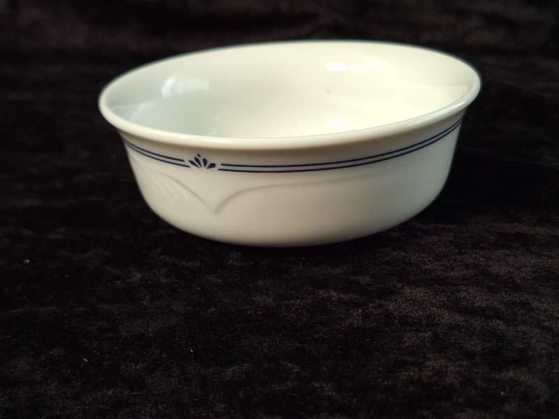 Small SAA-SAL Porcelain Bowl