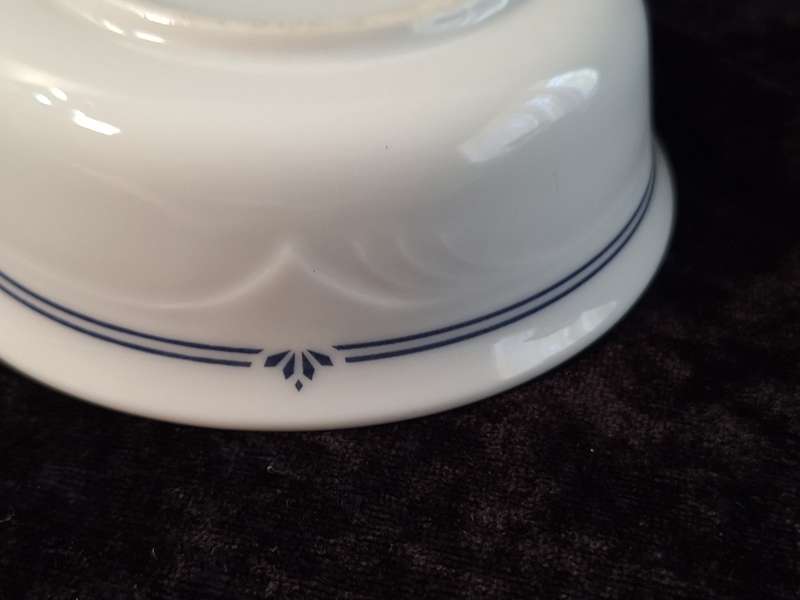 Small SAA-SAL Porcelain Bowl