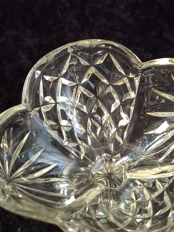 Vintage Pressed Glass Sweet Bowl.