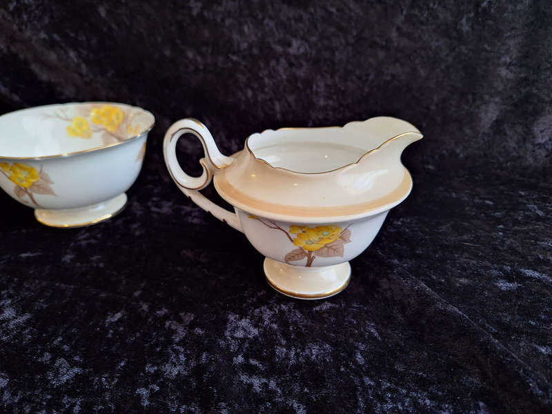 1920's Shelley Milk and Sugar Set - Reg. No: 771299/12547/E