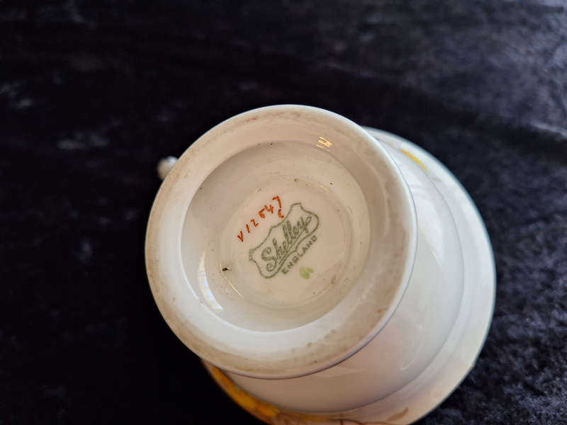 1920's Shelley Milk and Sugar Set - Reg. No: 771299/12547/E