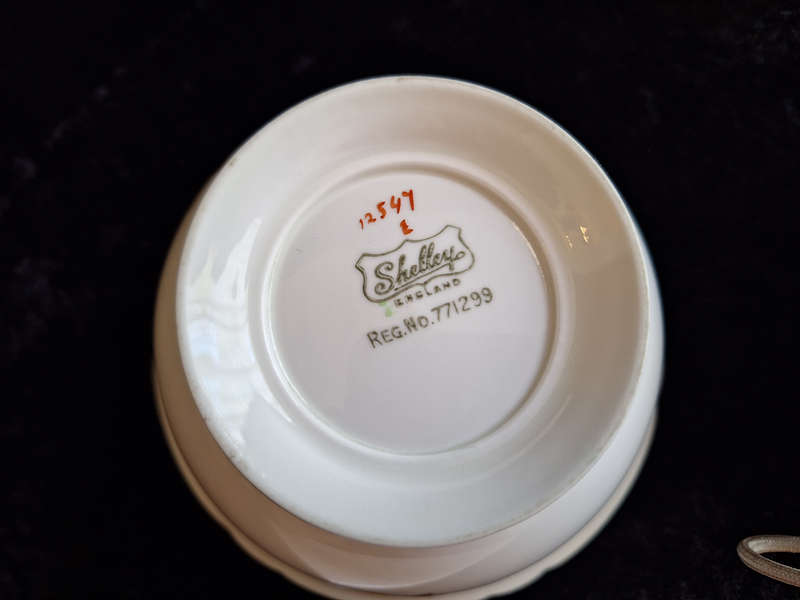 1920's Shelley Milk and Sugar Set - Reg. No: 771299/12547/E