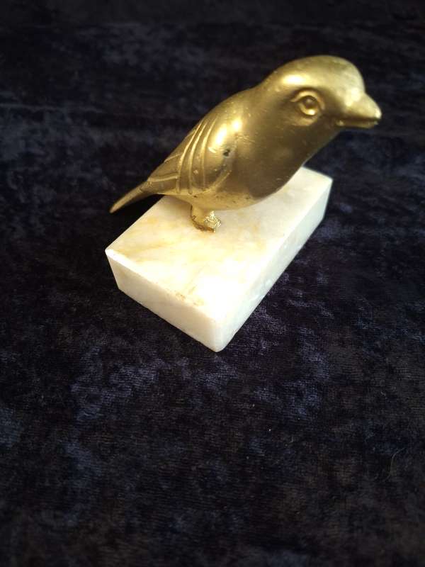 Vintage Desk Cast-Iron Bird Fugurine Paper Weight.
