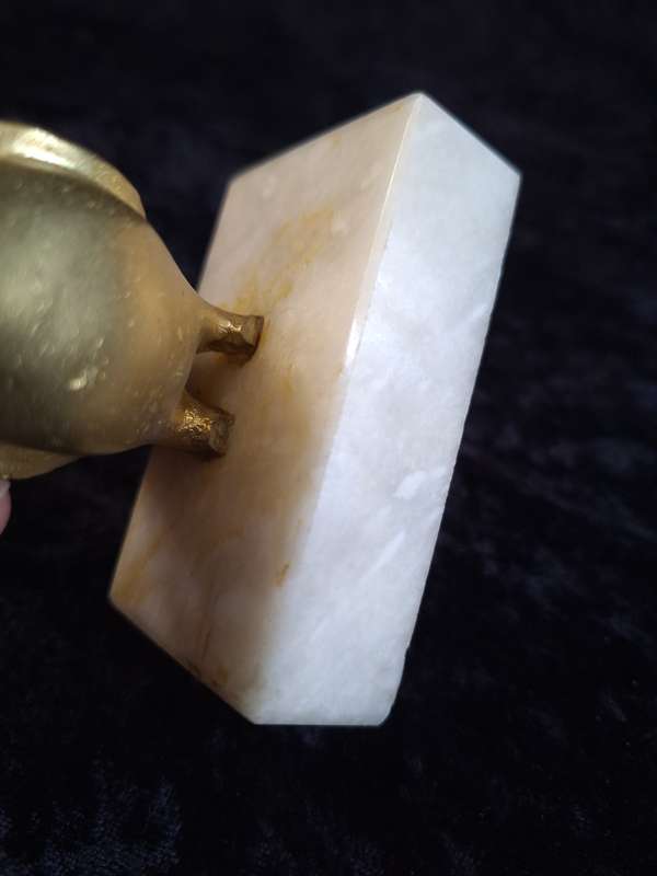Vintage Desk Cast-Iron Bird Fugurine Paper Weight.