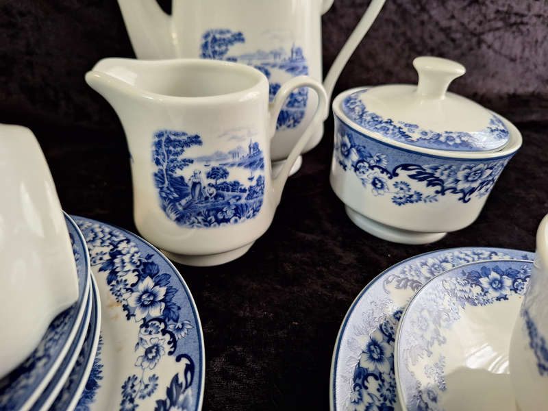 Beautiful William & James - Staffordshire Porcelain Tea Set.
