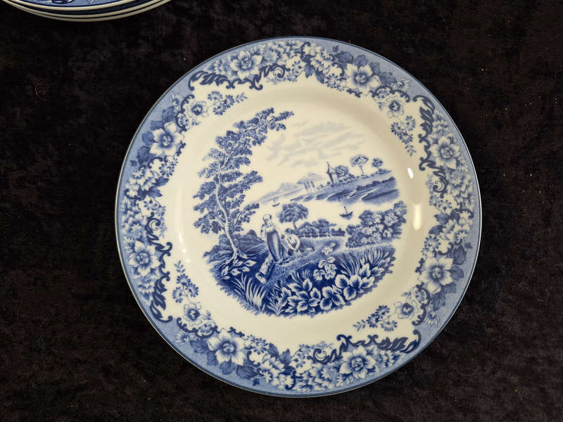 Beautiful William & James - Staffordshire Porcelain Tea Set.