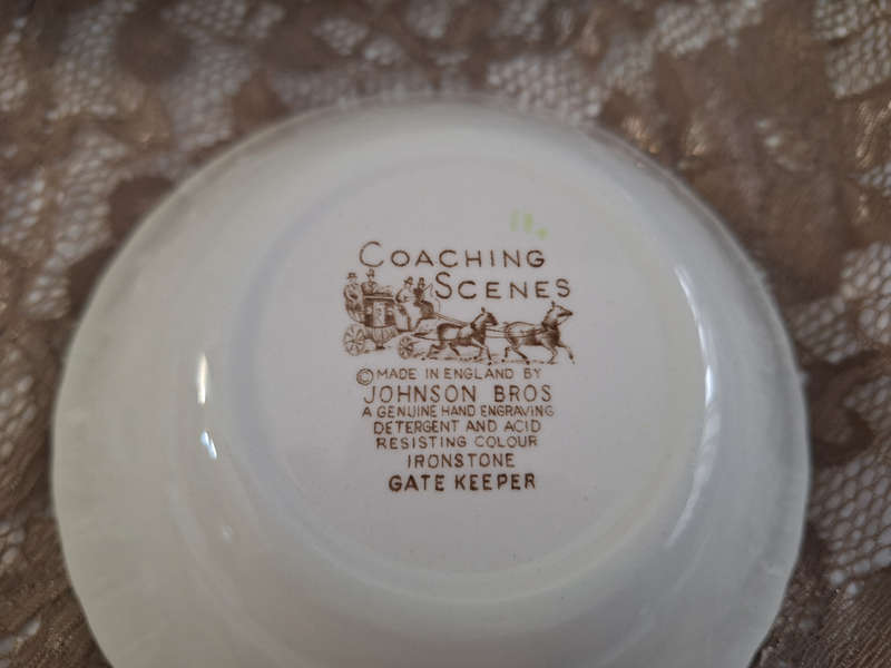 Beautiful Set of 6 Johnson Bros Ironstone Coaching Scenes Cereal Bowls
